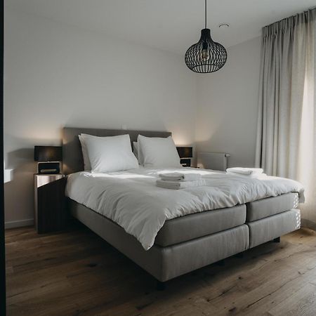 Huswell - The Tide - Stylish Seaview Apartment For 4 - Prime Location & Private Parking Cadzand Exterior foto